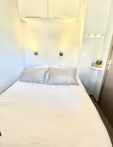 Vue ,plage La Nartelle,avec Loggia, Sainte-maxime, France * Sainte-Maxime