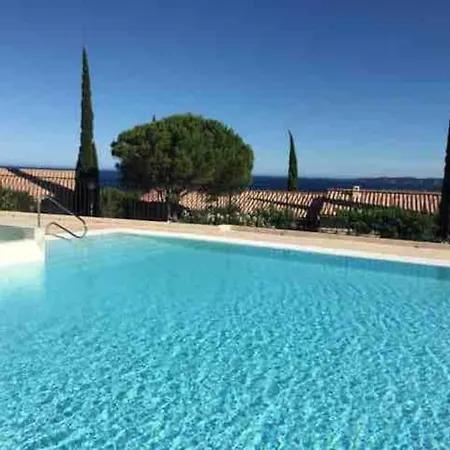 Vue ,plage La Nartelle,avec Loggia, Sainte-maxime, France Appartamento Sainte-Maxime