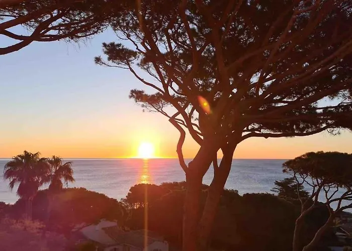Vue ,plage La Nartelle,avec Loggia, Sainte-maxime, France Appartamento *