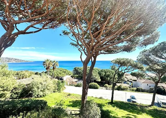 Vue ,plage La Nartelle,avec Loggia, Sainte-maxime, France Lejlighed *